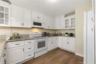 Photo #4: OC23088007 Listing 