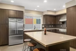 Photo #5: OC23088172 Listing