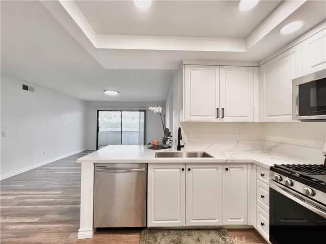 MLS: OC23088513 Condo For Sale