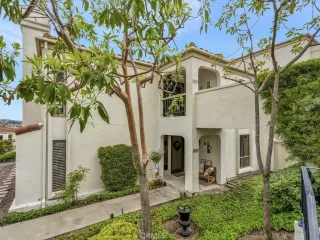 Photo #3: OC23088514 Listing