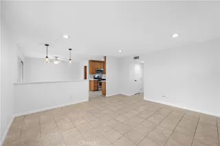 Photo #5: OC23088525 Listing