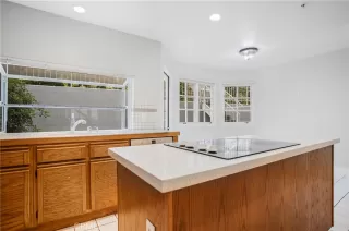 Photo #6: OC23088559 Listing 