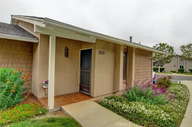 MLS: OC23088564 Condo For Sale