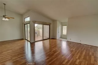 Photo #6: OC23088564 Listing 