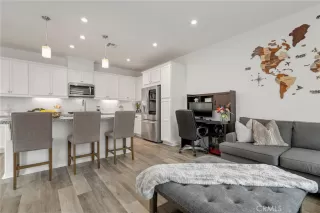 Photo #4: OC23089051 Listing