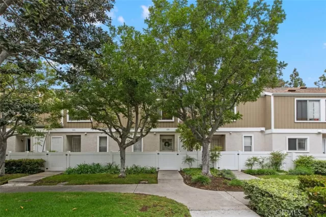 MLS: OC23089077 Condo For Sale