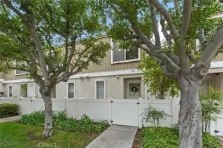 Photo #3: OC23089077 Listing