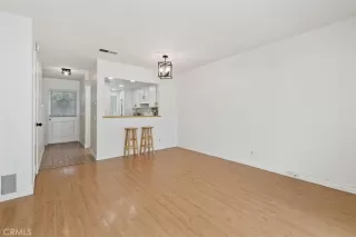 Photo #5: OC23089077 Listing