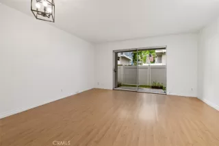 Photo #6: OC23089077 Listing