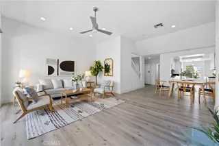 Photo #5: OC23089177 Listing 