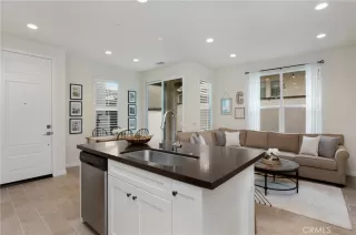 Photo #3: OC23089246 Listing