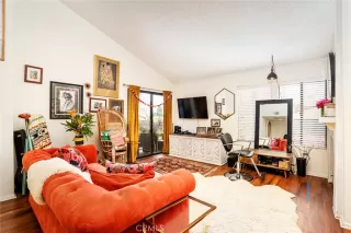 Photo #4: OC23089278 Listing 