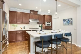 Photo #2: OC23089322 Listing 