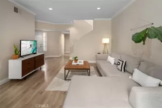 Photo #4: OC23089446 Listing 