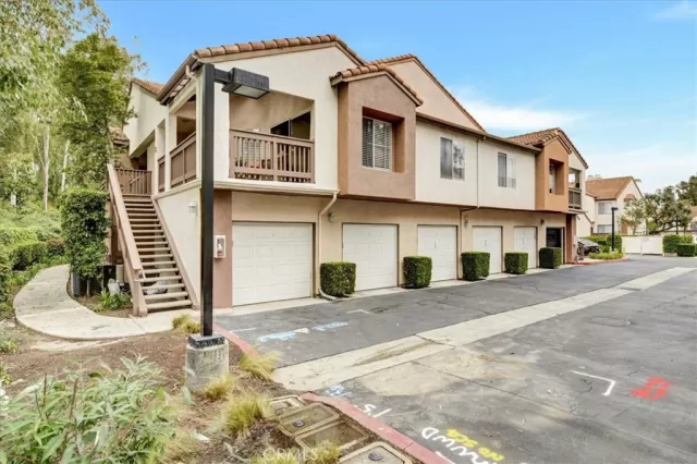 MLS: OC23089682 Condo For Sale