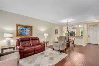 Photo #4: OC23089704 Listing 