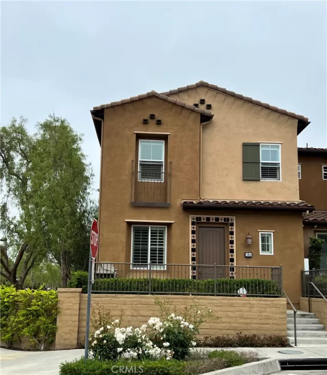 MLS: OC23089889 Condo For Sale