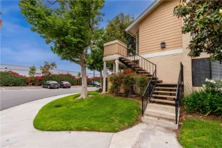 Photo #5: OC23090054 Listing