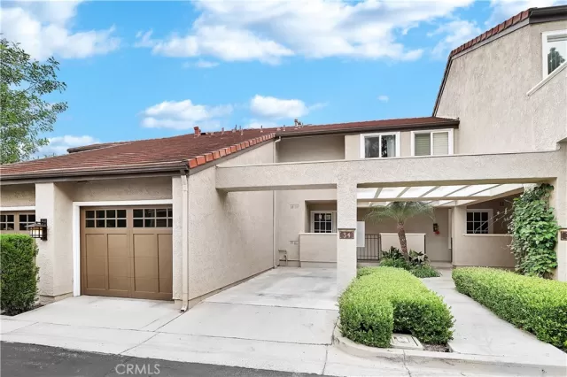 MLS: OC23090712 Condo For Sale