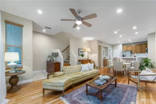 Photo #2: OC23090736 Listing