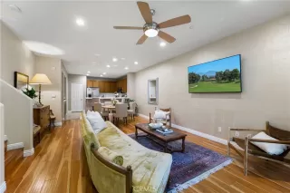 Photo #4: OC23090736 Listing