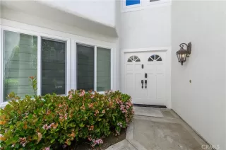 Photo #2: OC23090802 Listing 