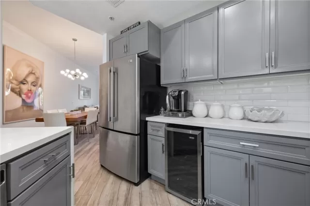 MLS: OC23091115 Condo For Sale