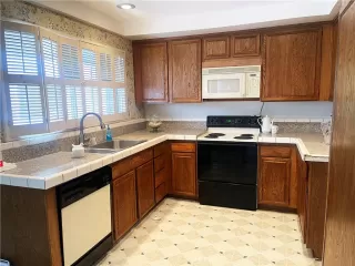 Photo #3: OC23091204 Listing