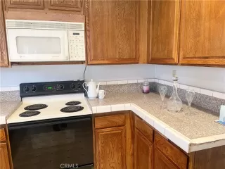 Photo #4: OC23091204 Listing