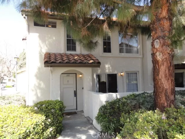 MLS: OC23091435 Condo For Sale