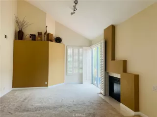 Photo #4: OC23091786 Listing 