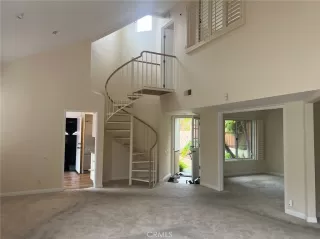 Photo #5: OC23091786 Listing 