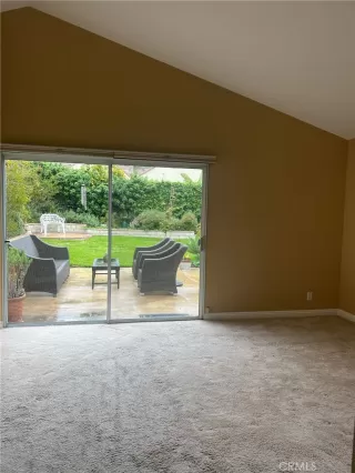 Photo #6: OC23091786 Listing 