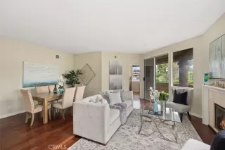 Photo #4: OC23091855 Listing 