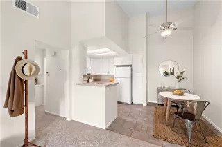 Photo #2: OC23091967 Listing 