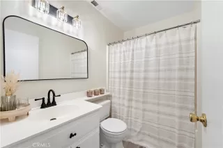 Photo #6: OC23091967 Listing 