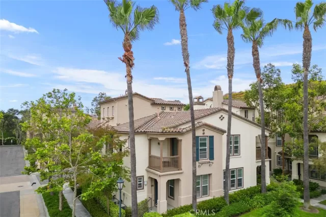 MLS: OC23091981 Condo For Sale