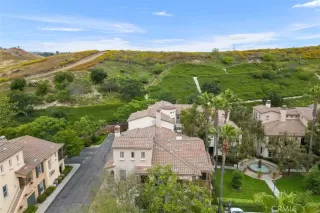 Photo #2: OC23091981 Listing