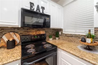 Photo #2: OC23092079 Listing 