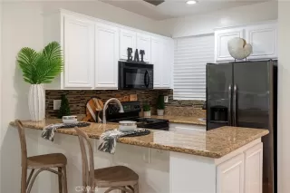 Photo #5: OC23092079 Listing 