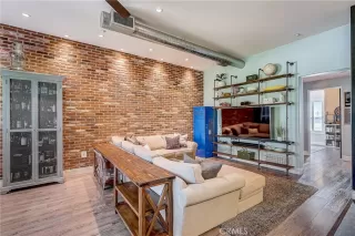 Photo #1: OC23092095 Listing 