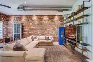 Photo #2: OC23092095 Listing 