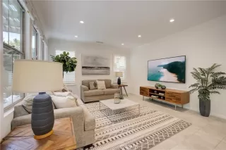 Photo #2: OC23092123 Listing 