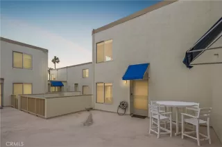 Photo #2: OC23092502 Listing 