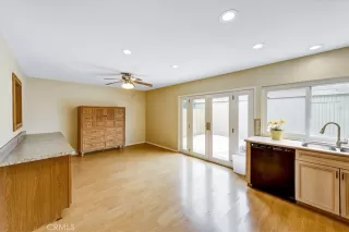 Photo #4: OC23092651 Listing 