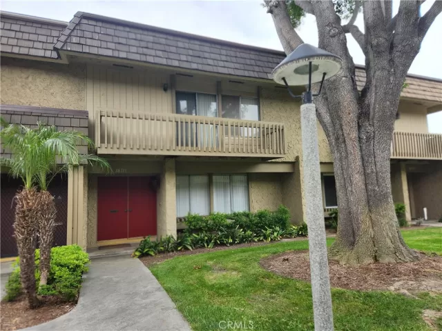 MLS: OC23092869 Condo For Sale