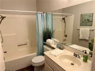 Photo #6: OC23093465 Listing 