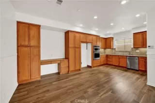 Photo #6: OC23093651 Listing 