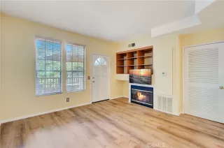 Photo #5: OC23093678 Listing 