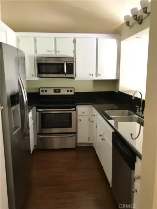 Photo #3: OC23093768 Listing